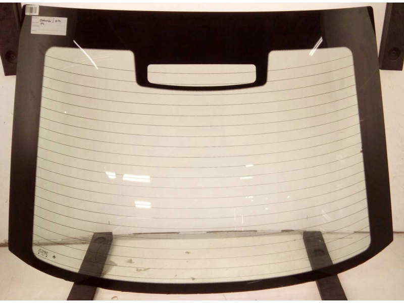 Заднє скло ліфтбек без отвору Skoda Octavia 1, Tour 1996-2010 Sekurit