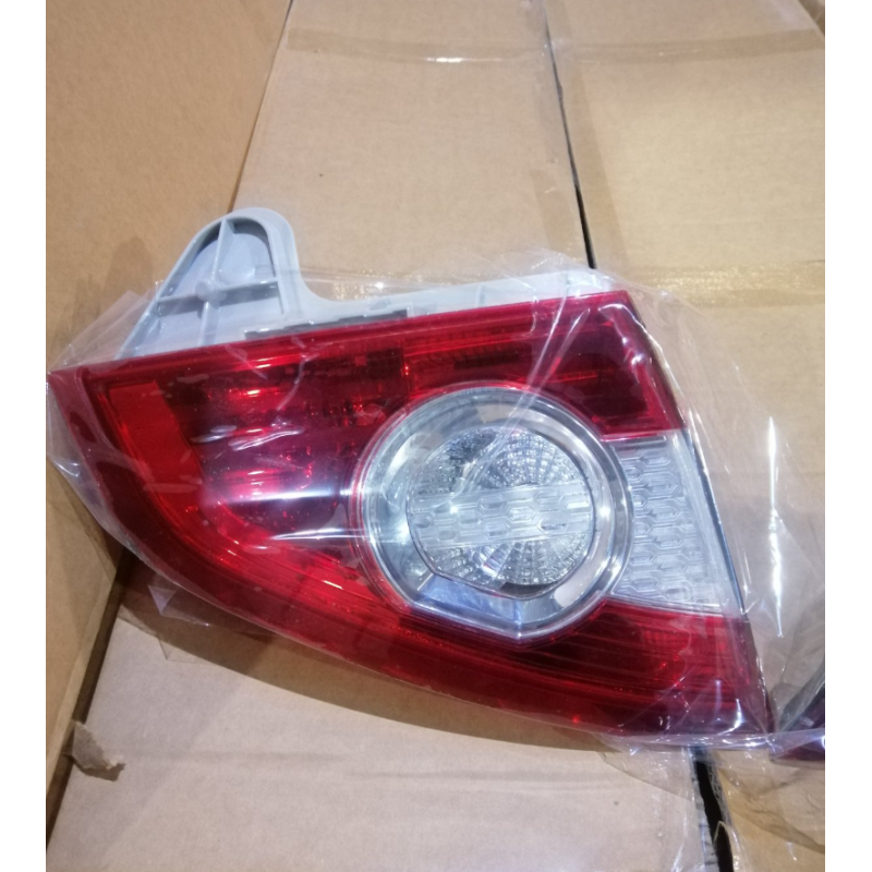 Ліхтар задній лівий Ford Fusion USA sedan 05-09 (Китай) 