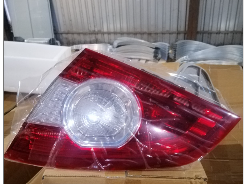 Ліхтар задній правий Ford Fusion USA sedan 05-09 (Китай) 