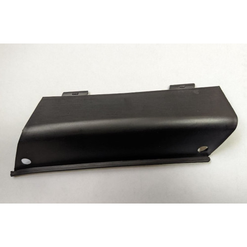 Заглушка переднього бампера права Chevrolet Aveo T255 2008-2012 хетчбек (Тайвань) 96813883