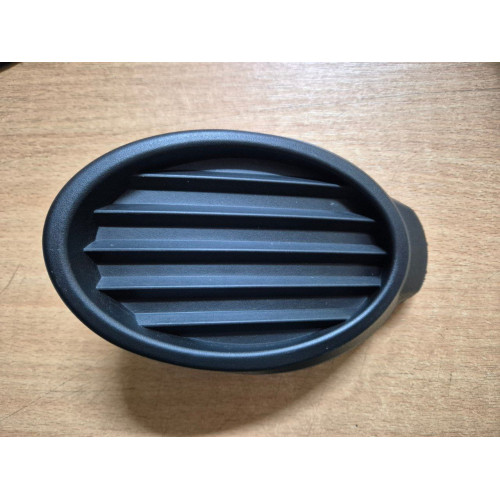 Заглушка протитуманної фари ліва Ford Focus 3 2011-2014 (Tempest) BM5119953B