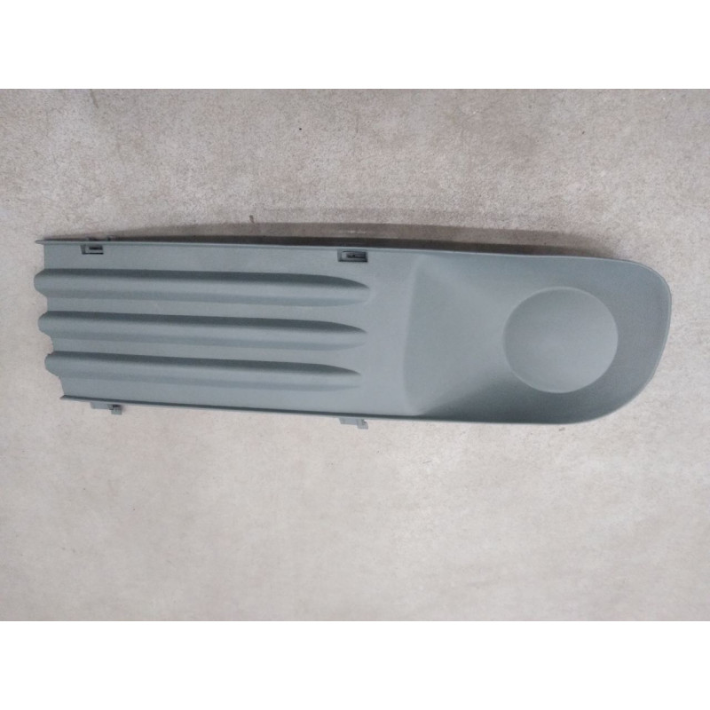 Заглушка протитуманної фари VW Transporter T5 (03-09) - ліва 7H0807489C7