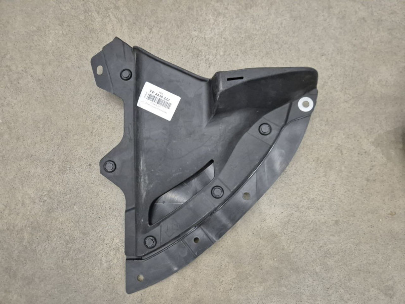 Захист під бампером правий Mazda CX-30 2019- (Тайвань) DGH95613Y