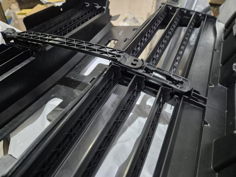 Жалюзі радіатора Ford Explorer 16-19 (Тайвань) JB5Z8475A