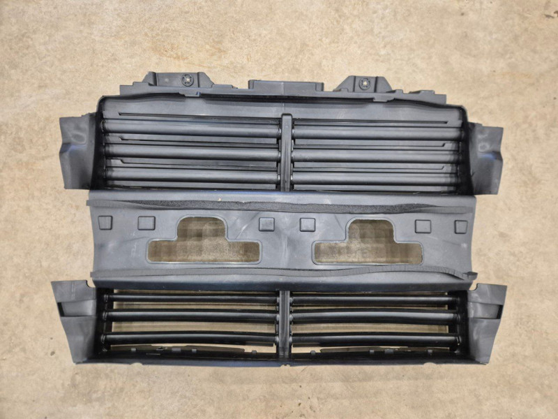 Жалюзі радіатора Ford Explorer 16-19 (Тайвань) JB5Z8475A