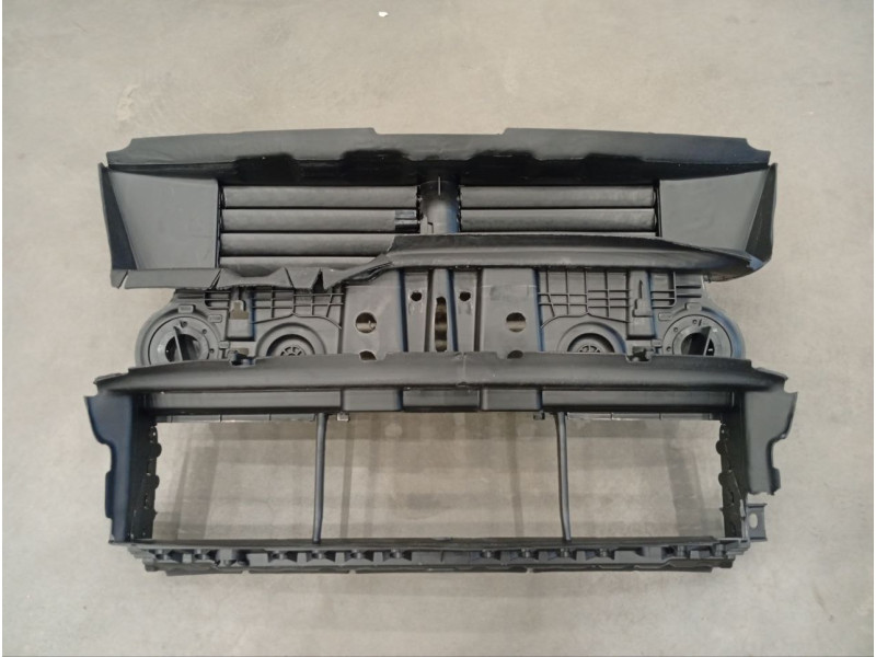 Жалюзі радіатора (2.0, 2.5) Ford Kuga, Escape 2016-2020 Китай GV4Z8475B