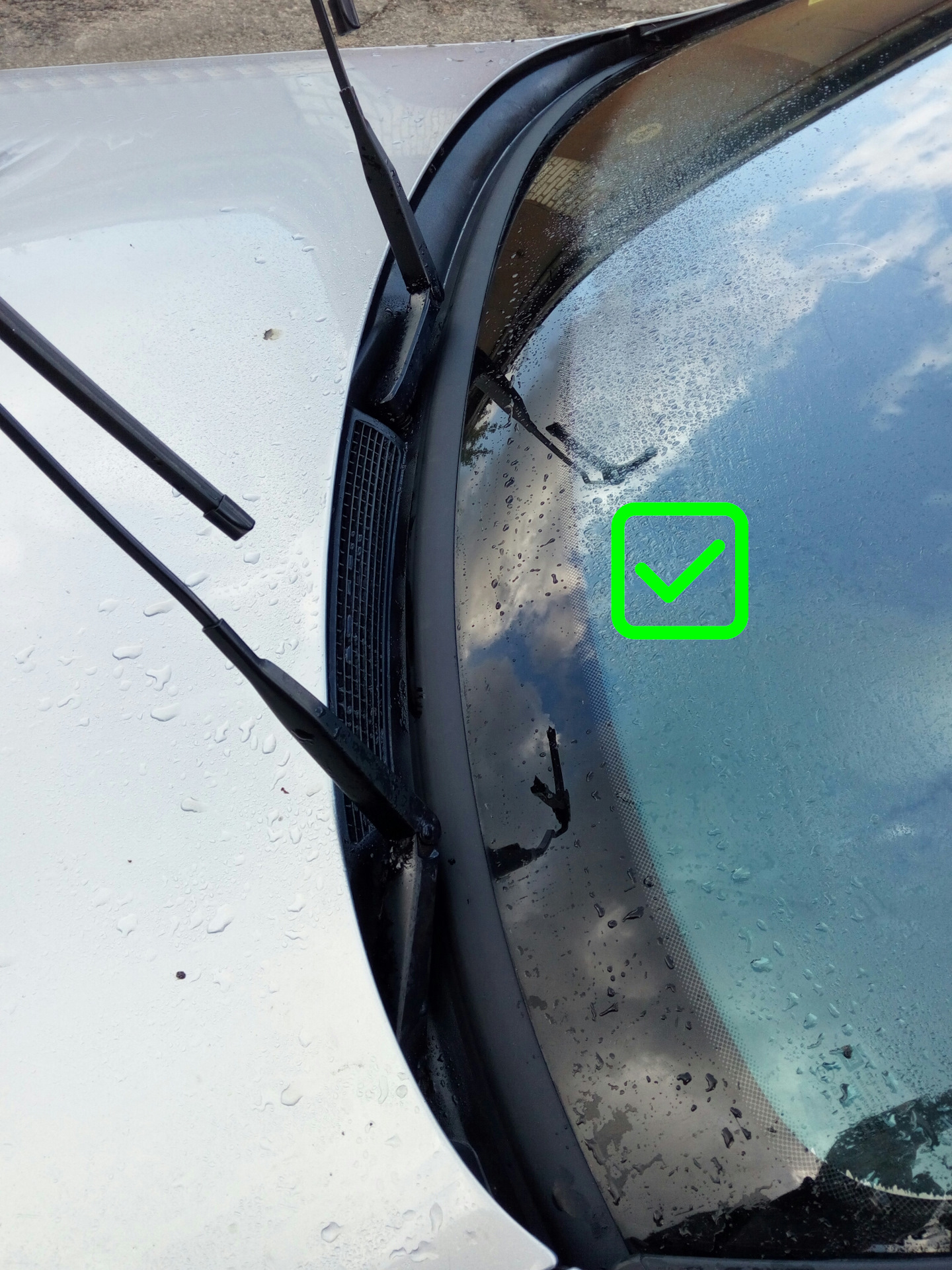 заміна молдинга скла опель астра