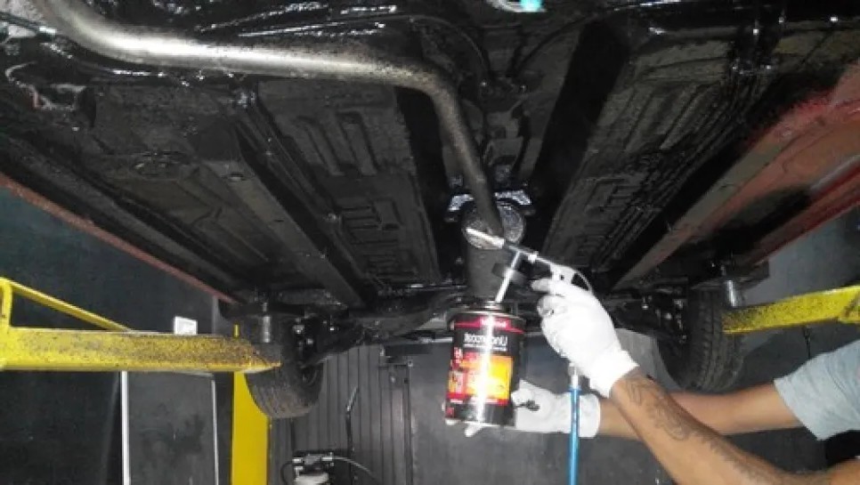 Антикорозійна обробка днища