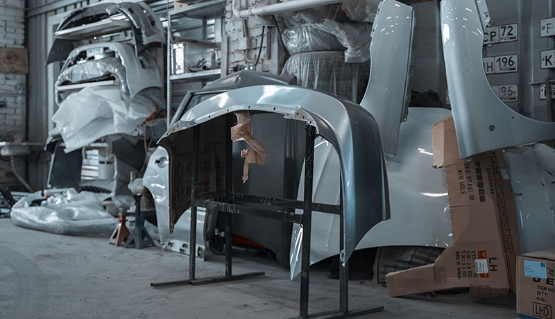 Відновлення кузова після ДТП: рихтування, заміна бампера, фарбування